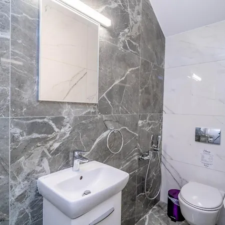 Phaedrus Living: Luxury Seaview Panorama
