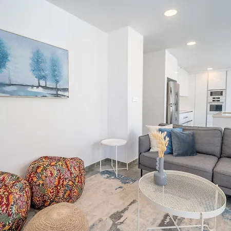Phaedrus Living: Luxury Seaview Panorama